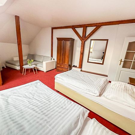 Hotel Ruzek Граніце Екстер'єр фото