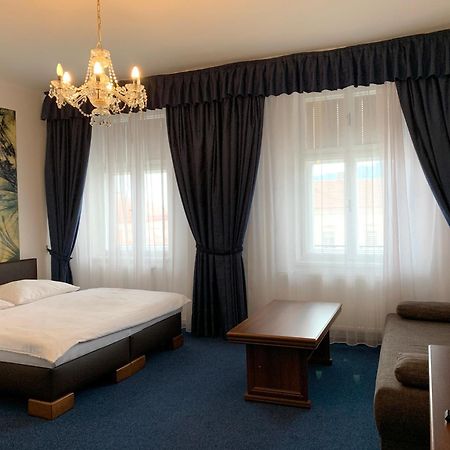 Hotel Ruzek Граніце Екстер'єр фото
