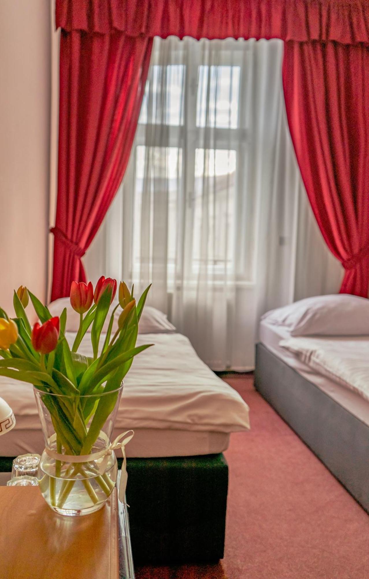 Hotel Ruzek Граніце Екстер'єр фото